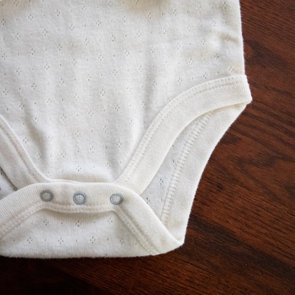 NWOT Baby Boden Pointelle Long Sleeve Onesie - Picture 8 of 9